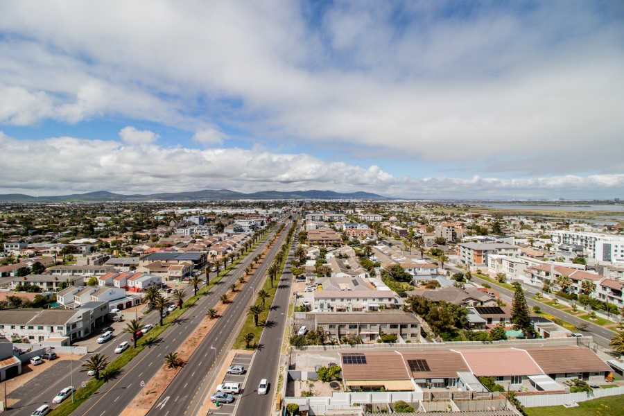 4 Bedroom Property for Sale in Table View Western Cape